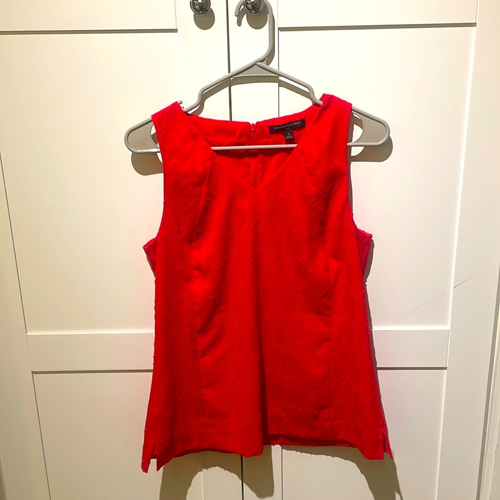 NWOT banana republic red v neck textured tank